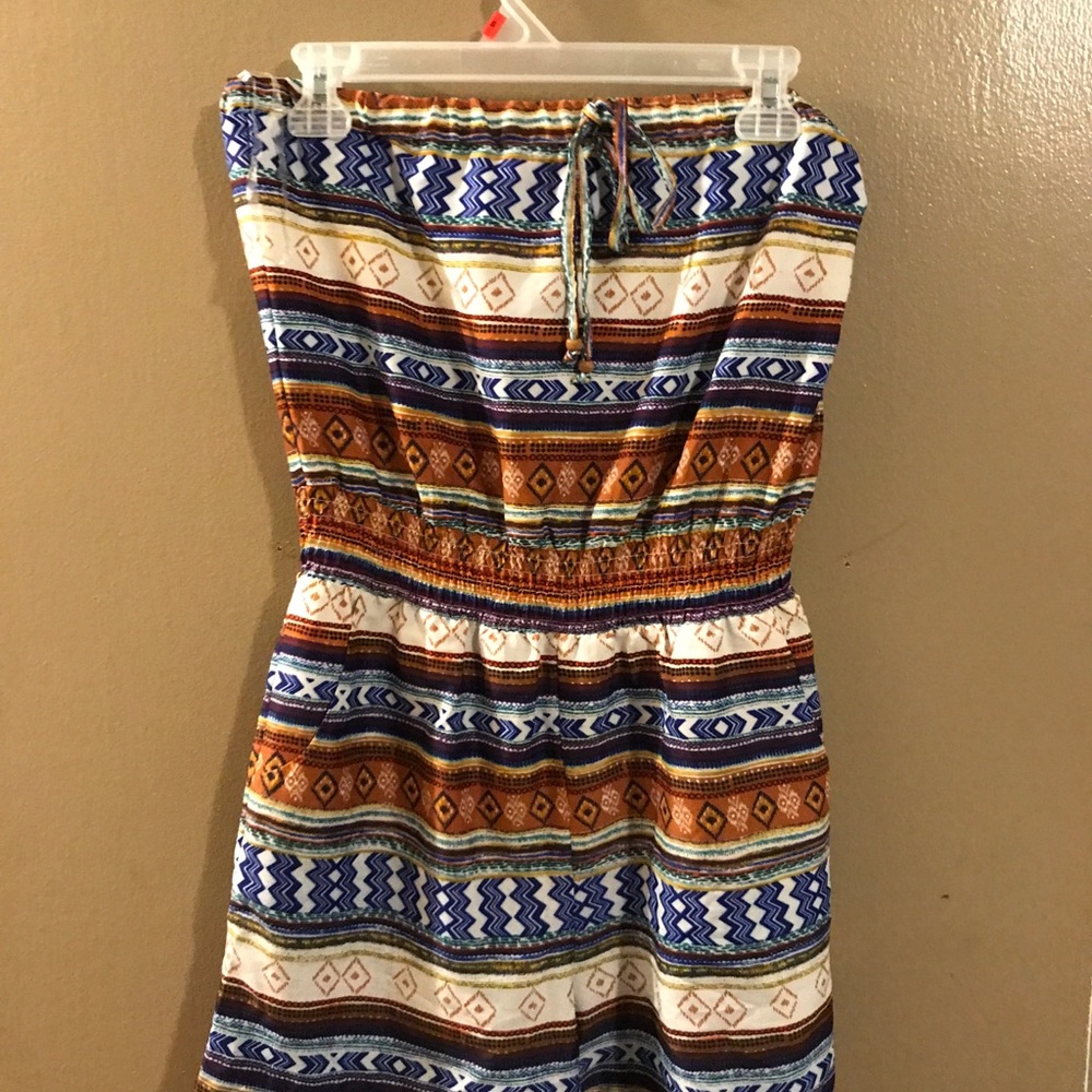 Patterned Romper - Picture 2 of 3
